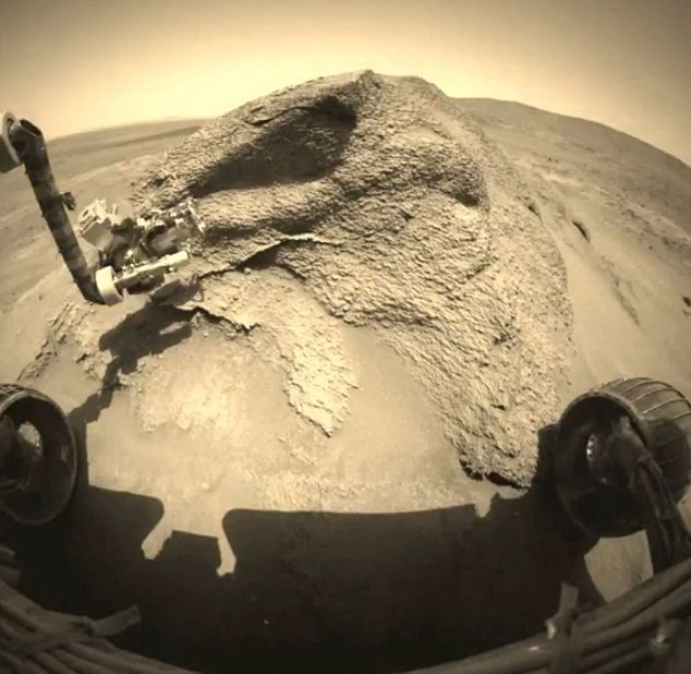 Mars Rover Spirit tìm thấy cát chứa silica